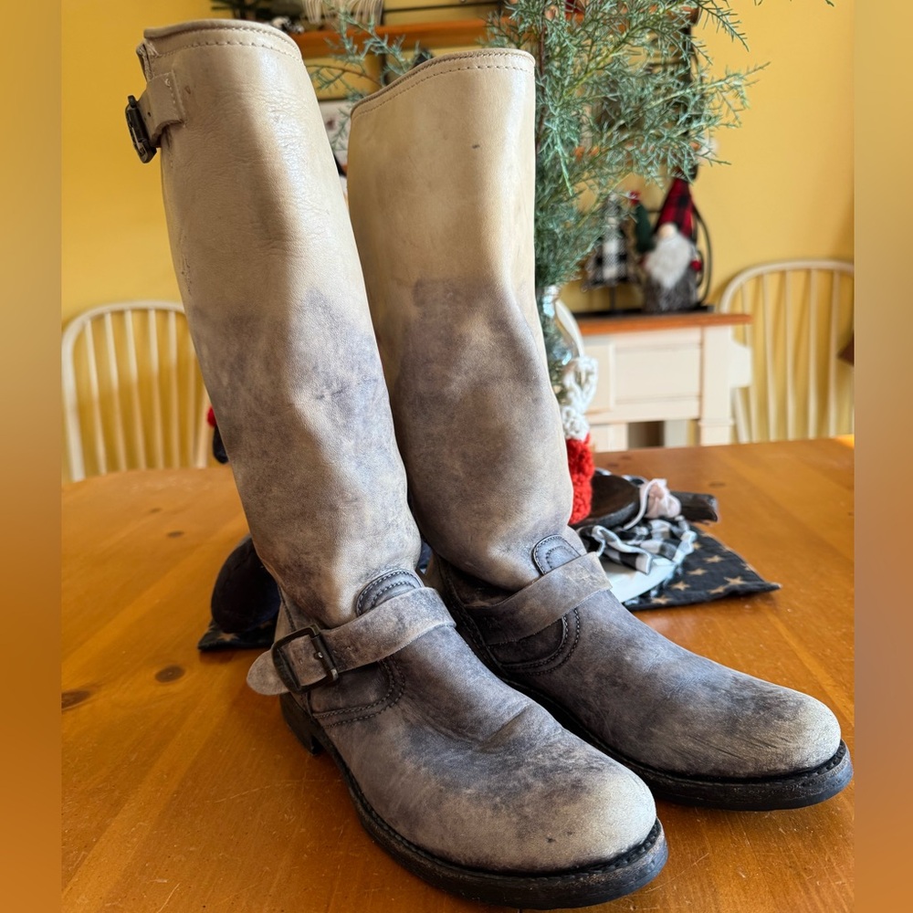 Frye Tan & Grey Ombré Leather Boots